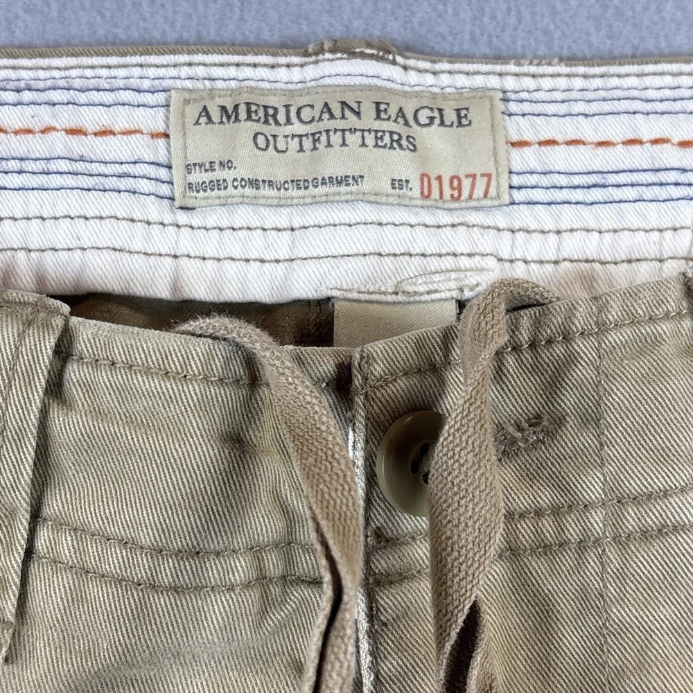 American Eagle Shorts Mens 30 Khaki Cargo Rugged Outdoor Utility Cotton 01977‎
